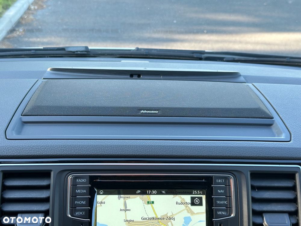 Volkswagen California - 36