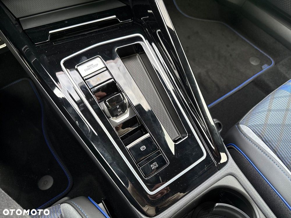 Volkswagen Golf - 16