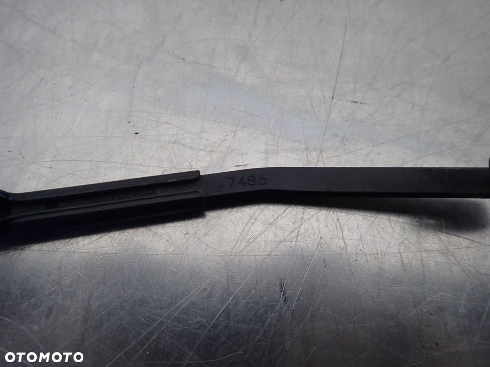 RAMIĘ WYCIERACZKI PRZÓD PRAWE MITSUBISHI LANCER VIII - 4