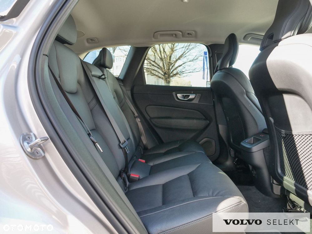 Volvo XC 60 - 32