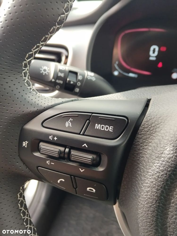Kia Stonic 1.2 L - 12