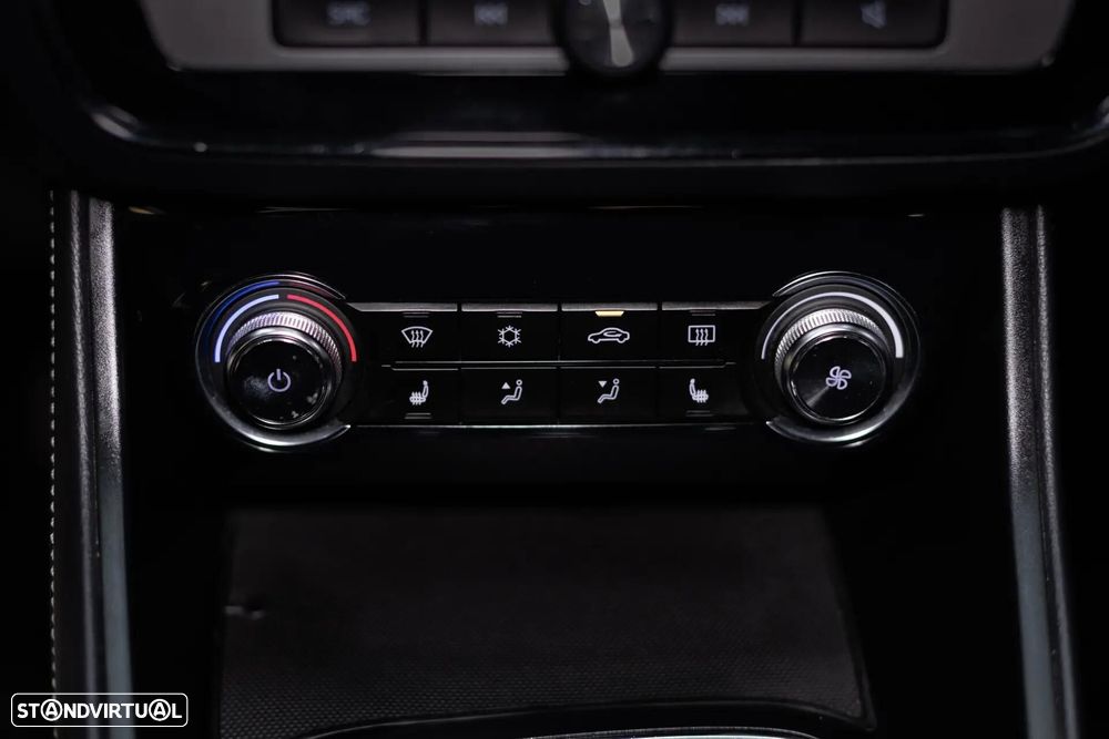 MG ZS EV 44.5 kWh Luxury - 33