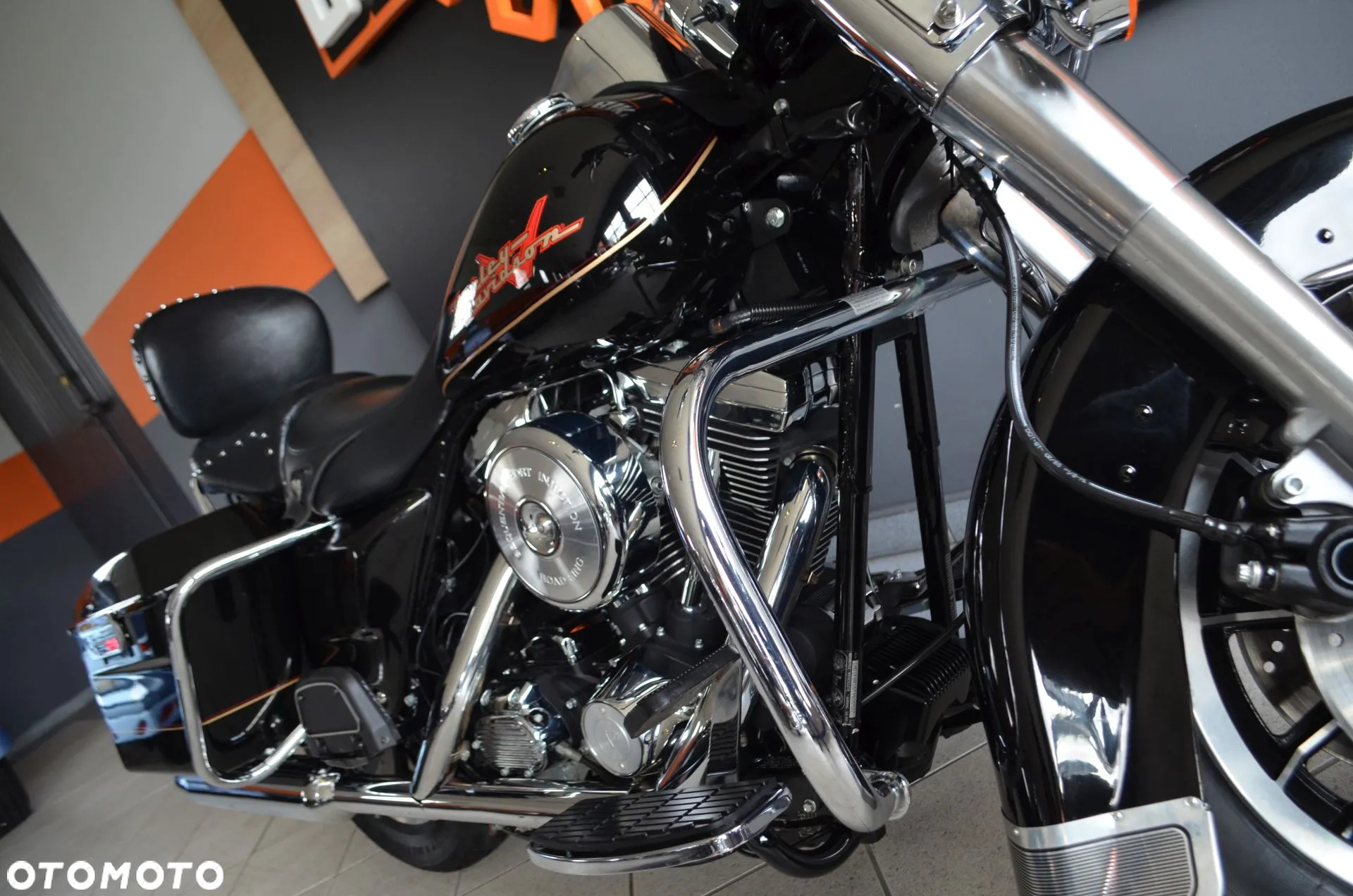 Harley-Davidson Touring Road King - 11