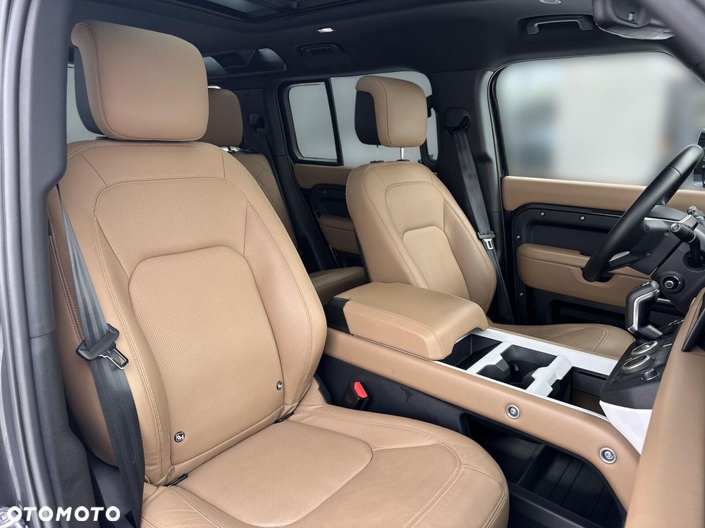 Land Rover Defender - 17