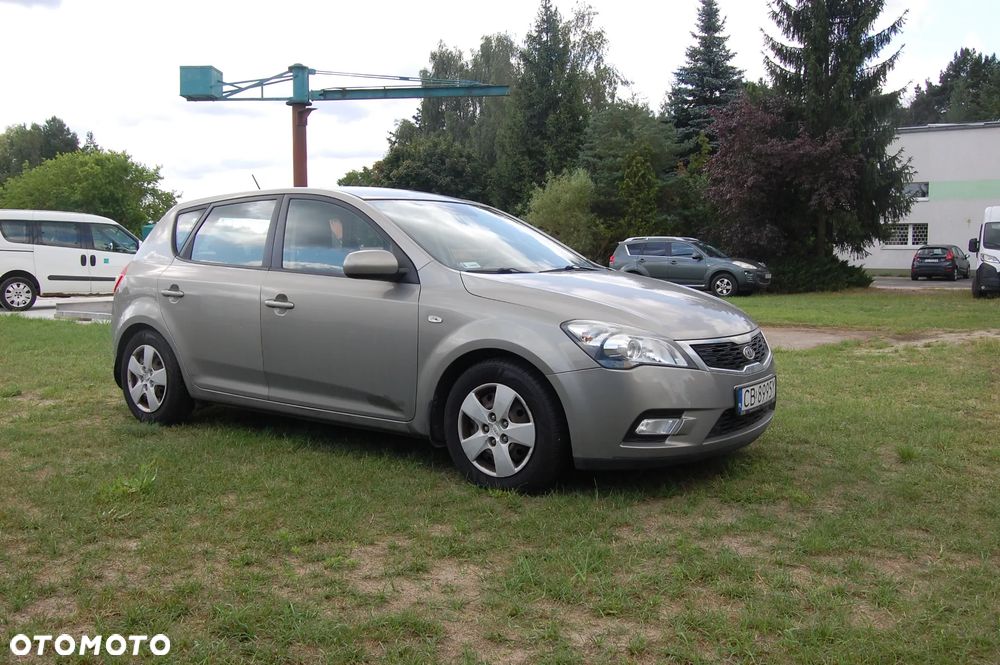 Kia Ceed 1.6 Crdi L Euro2012 - 12