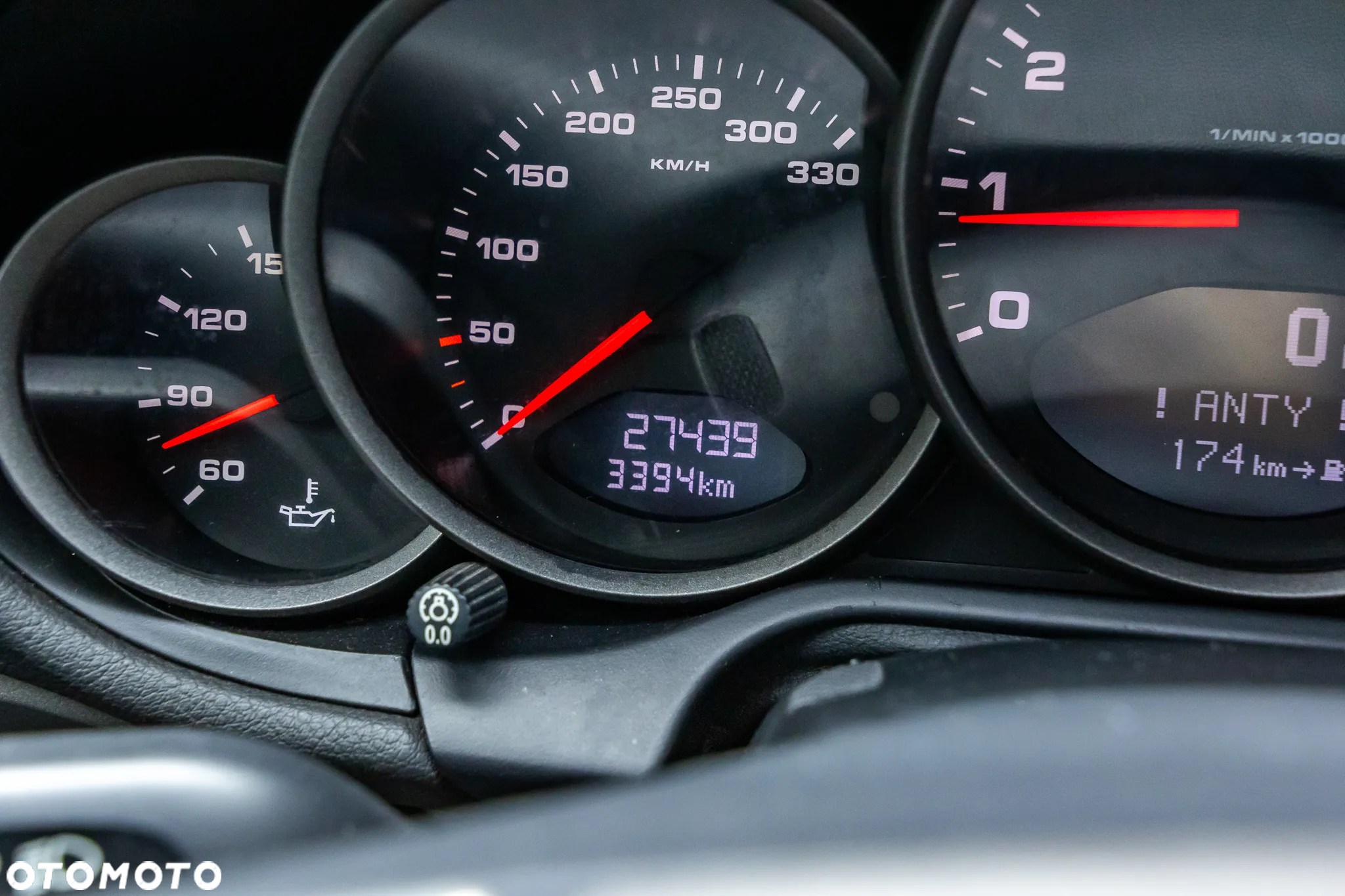 Porsche 911 Carrera 4 - 17