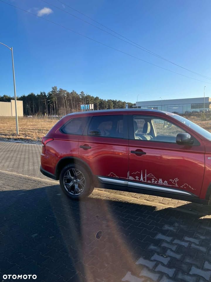 Mitsubishi Outlander - 9
