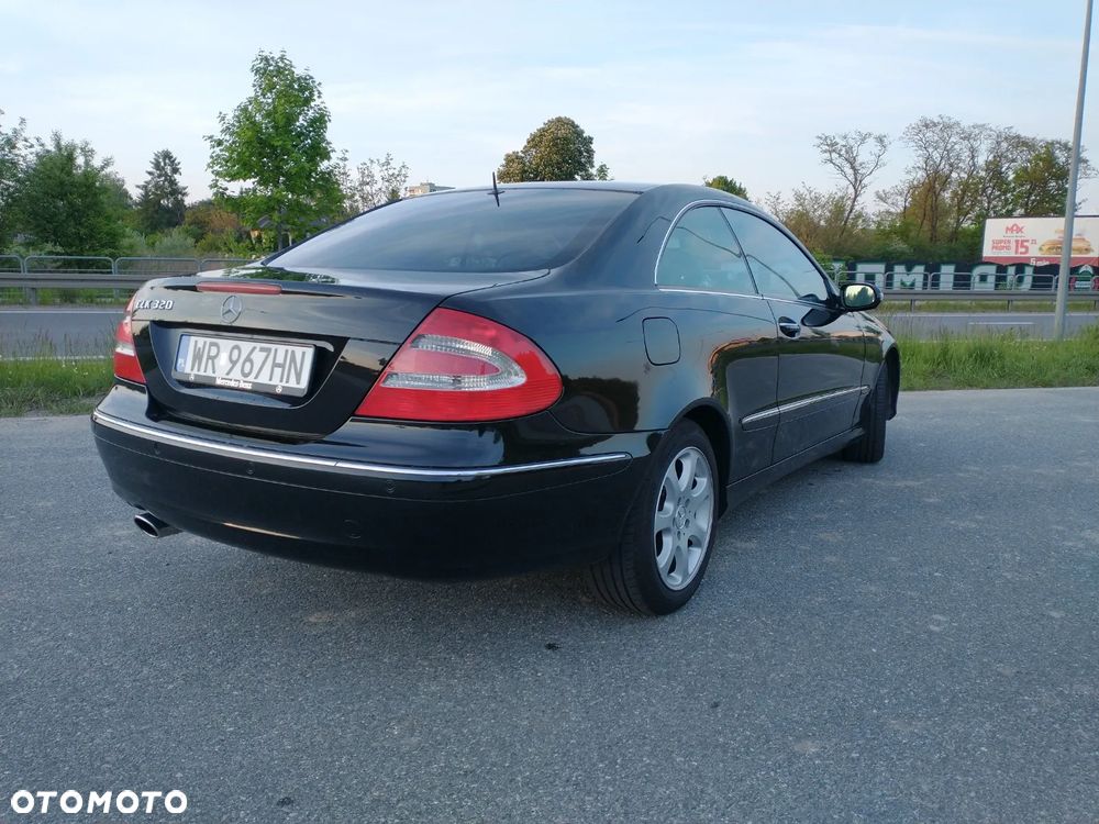 Mercedes-Benz CLK - 4
