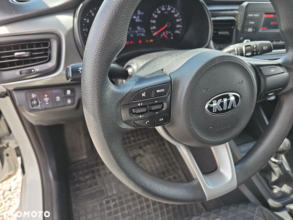 Kia Rio 1.2 M - 17