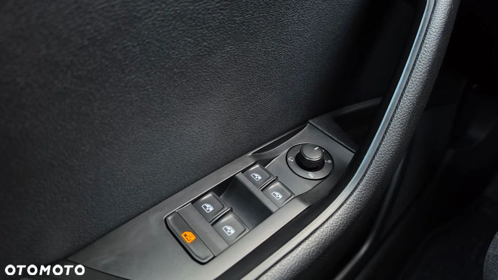Skoda Superb 1.8 TSI Active - 37