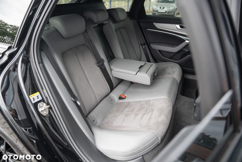 Audi A6 Avant 55 TFSI e quattro S tronic sport - 36