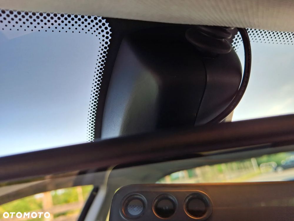 BMW Seria 3 320i - 24
