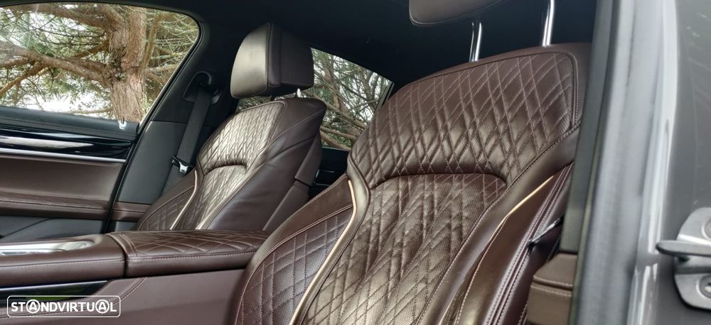BMW 745 e iPerformance Pack M Auto - 35