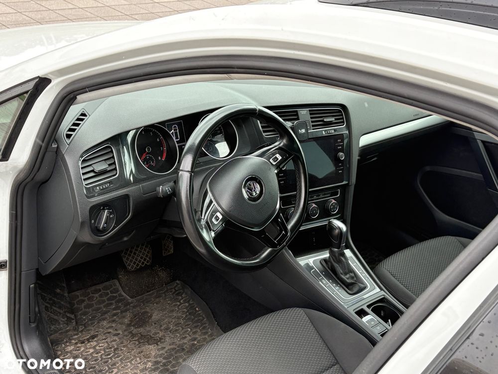 Volkswagen Golf 1.0 TSI BMT Trendline DSG - 5