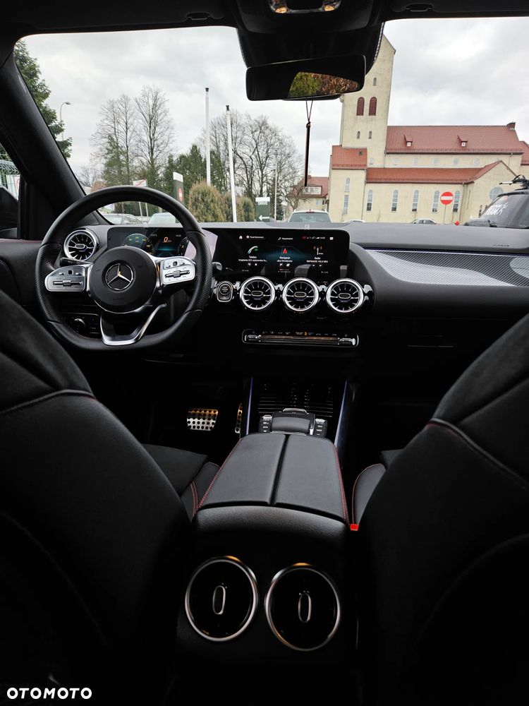Mercedes-Benz GLA 250 4-Matic AMG Line - 5