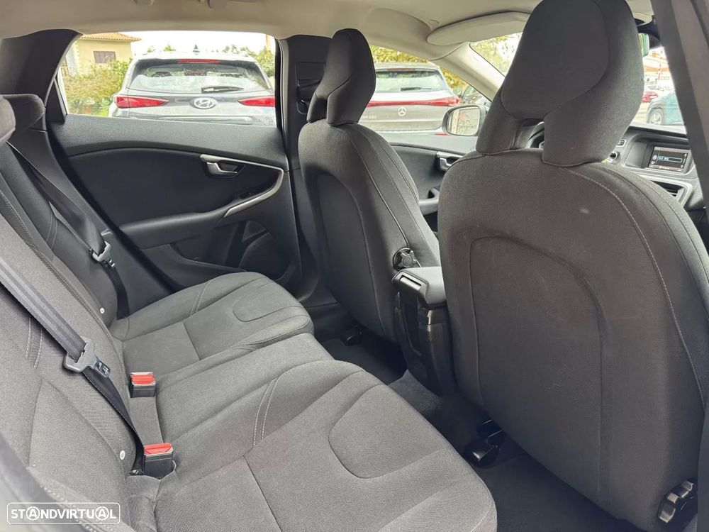 Volvo V40 2.0 D2 Momentum - 14