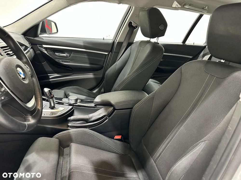 BMW Seria 3 - 30