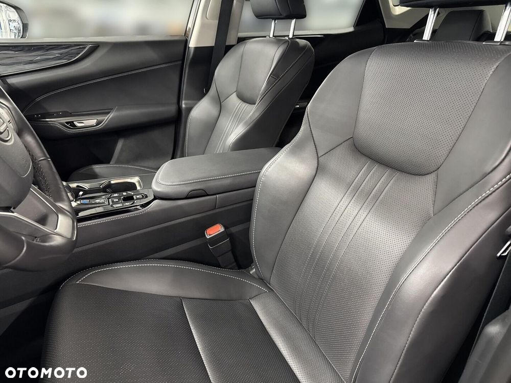 Lexus NX - 14