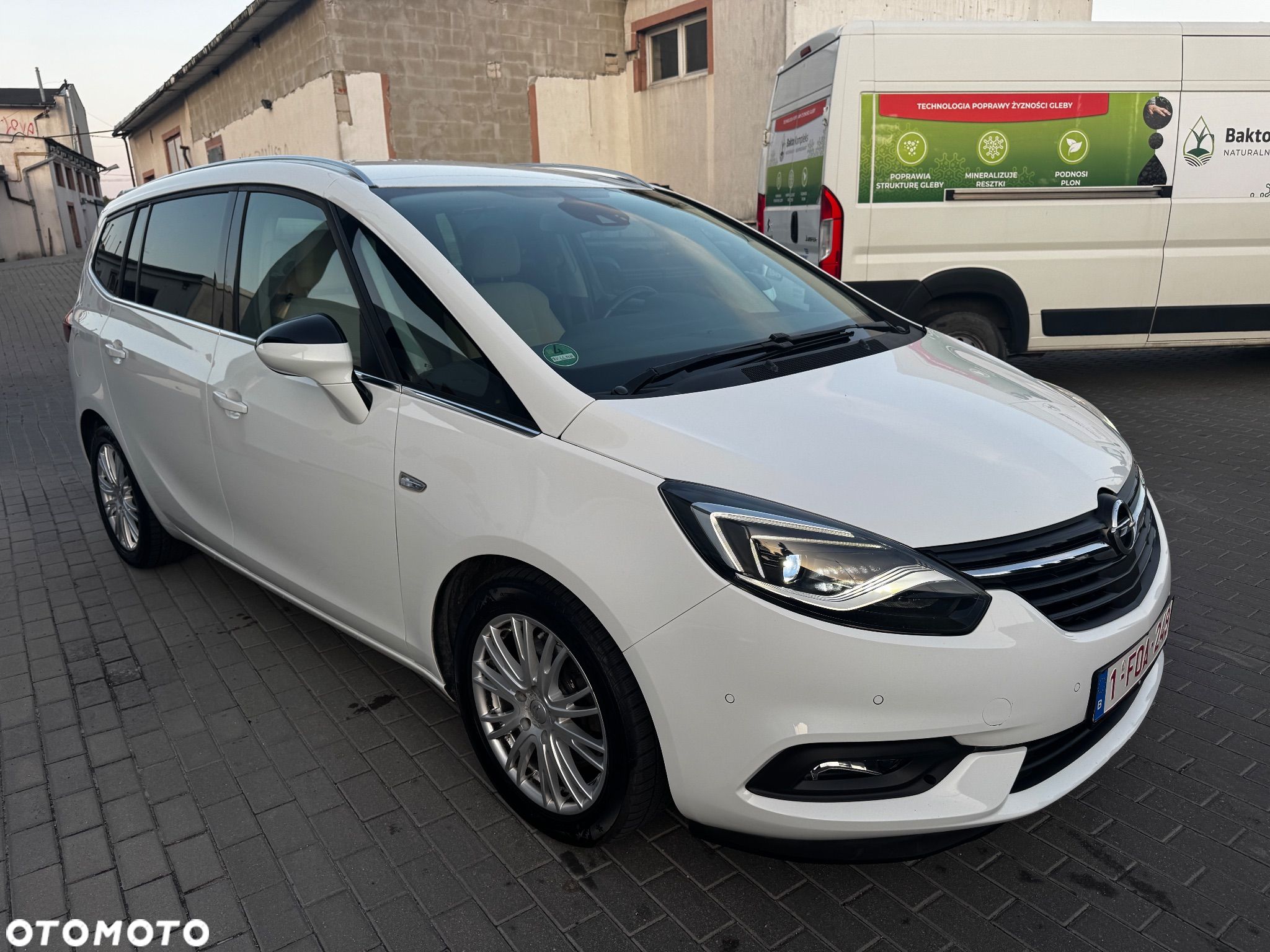 Opel Zafira - 1