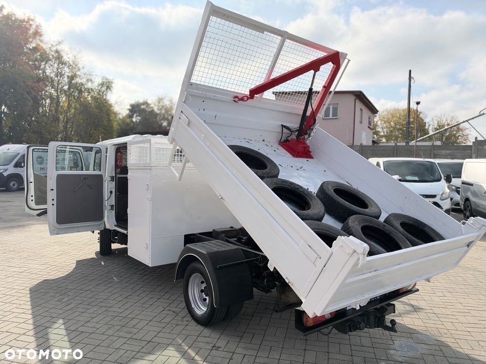 Renault Maxity - 22