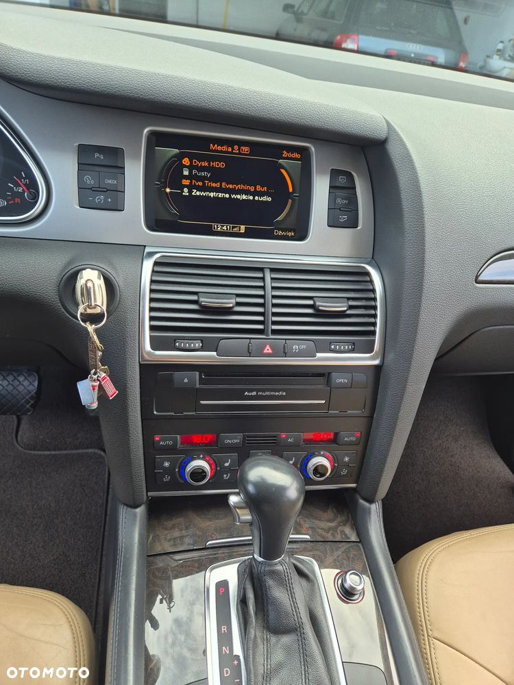Audi Q7 3.0 TDI DPF clean diesel Quattro Tiptronic - 17
