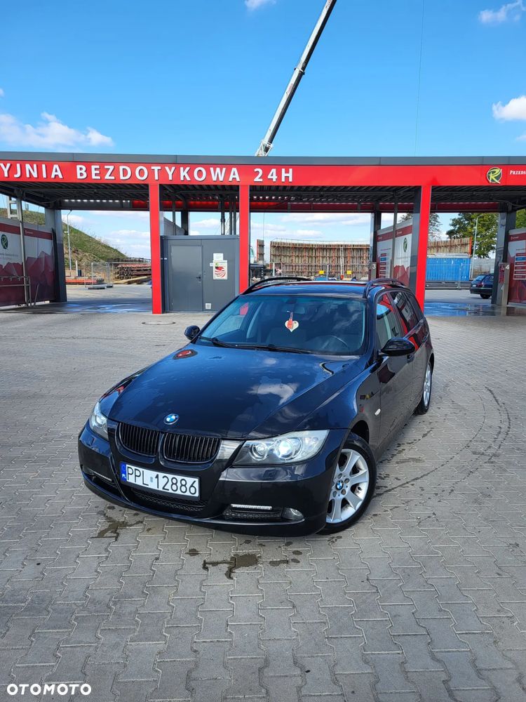 BMW Seria 3 318i - 1