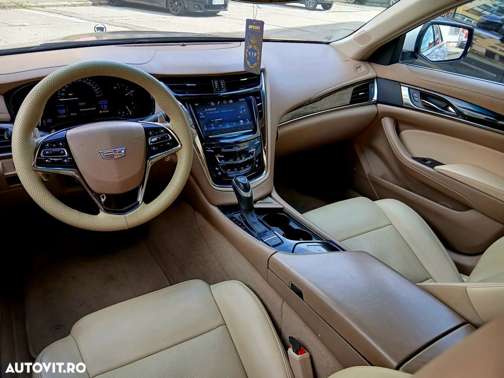 Cadillac CTS - 5