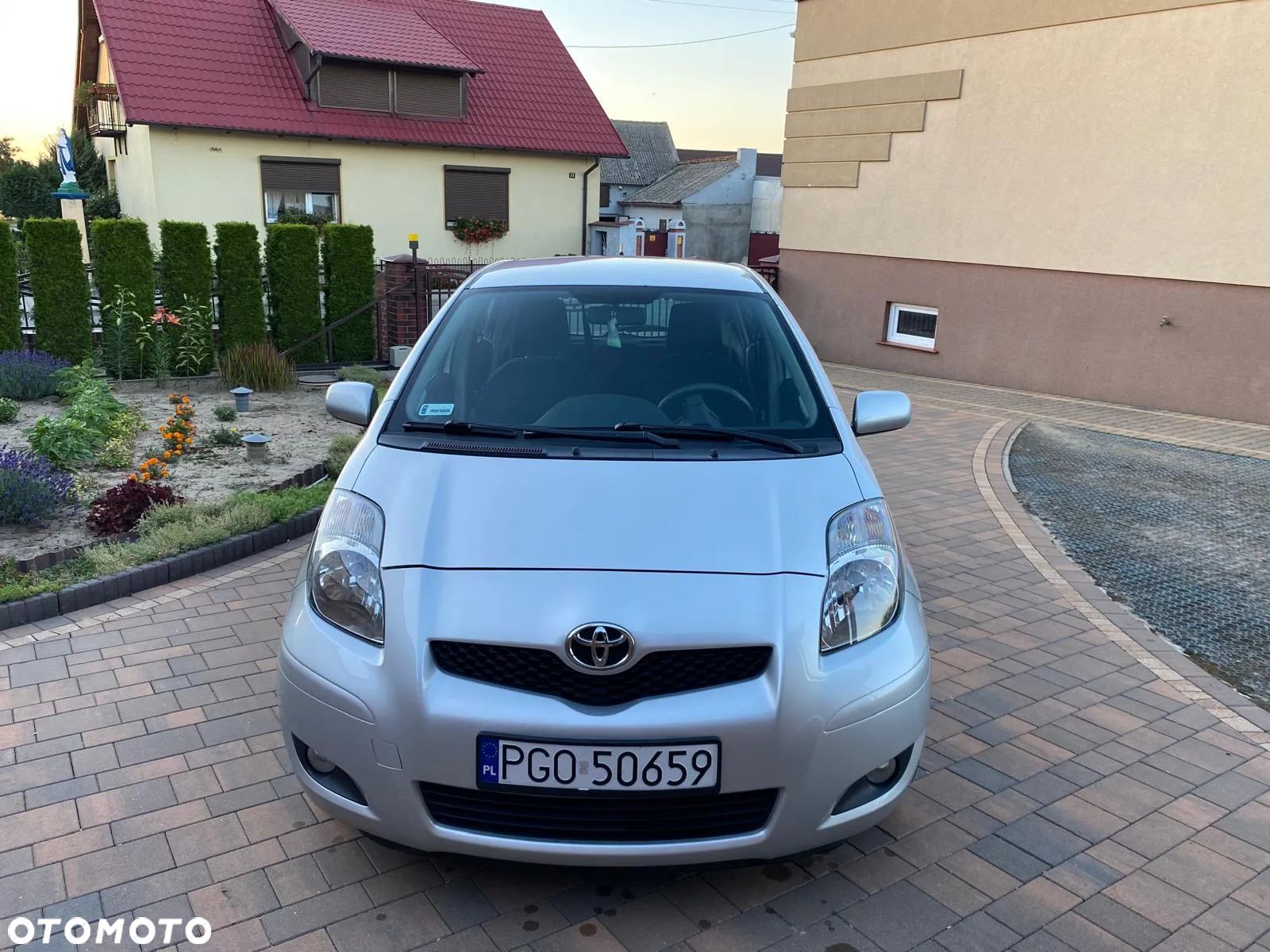Toyota Yaris - 1