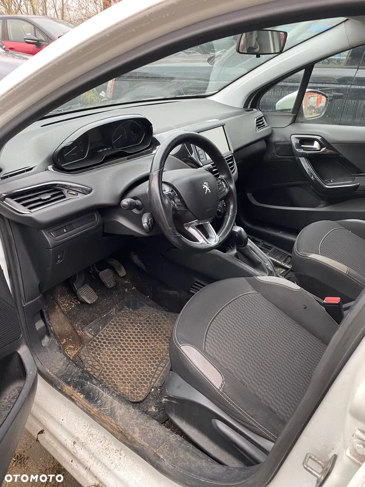 Peugeot 208 1.6 BlueHDi Active - 6