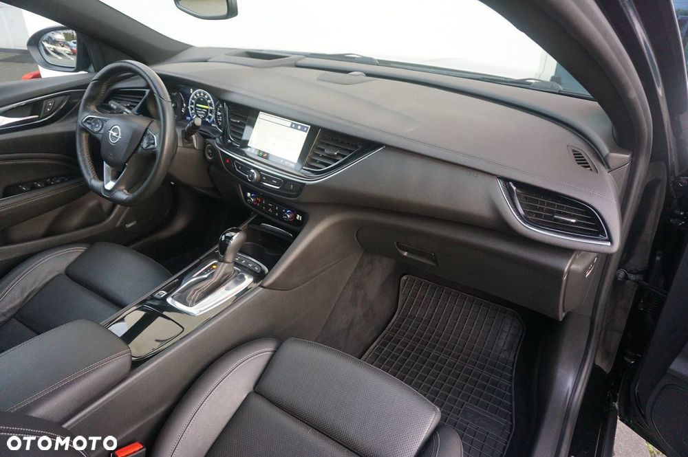 Opel Insignia - 19