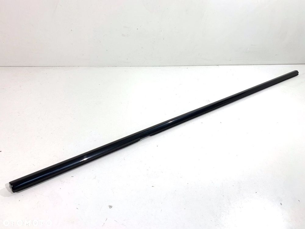 LISTWA ZGARNIAJĄCA TYŁ LEWY  BMW 5 Gran Turismo (F07) 2009 - 2017 520 d 135 kW [184 KM] olej - 1