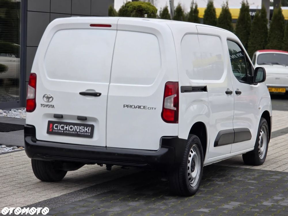 Toyota Proace City 2.0t 1.5 D-4d 100KM  Furgon Blaszak BEZWYPADKOWA z Polskiego Salonu I Pierwszy i Jedyny Właściciel I Pełna Faktura Vat 23% - 8