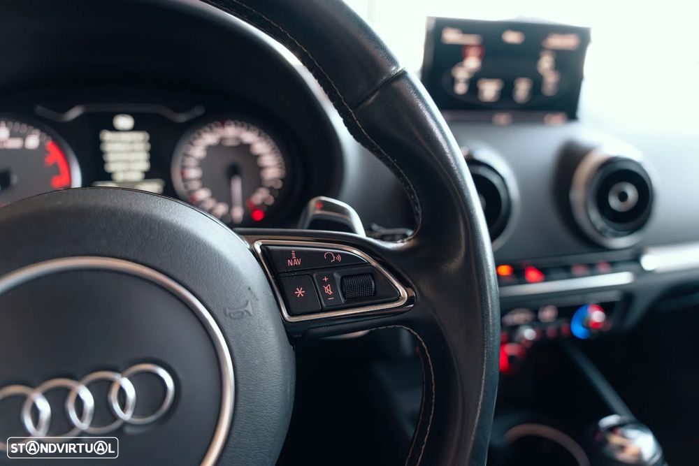 Audi S3 S tronic - 23