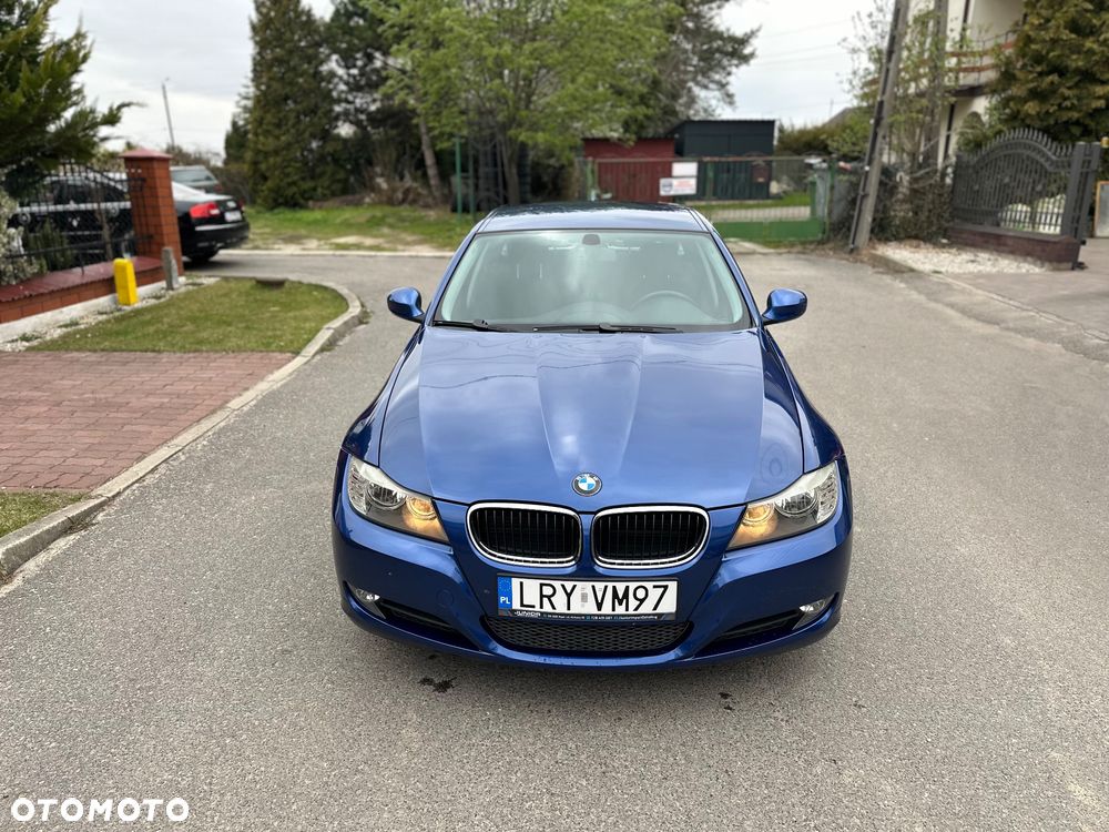 BMW Seria 3 318i Edition Sport - 6