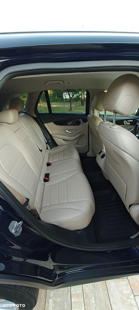 Mercedes-Benz GLC - 19