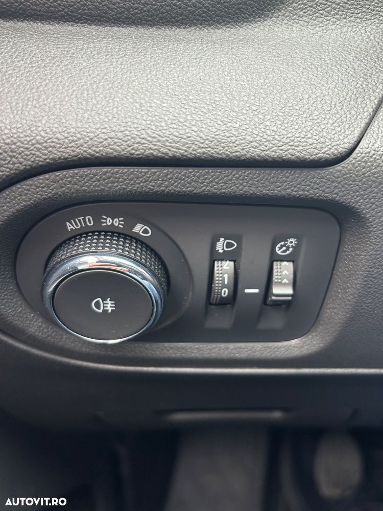 Opel Grandland X 1.2 Turbo START/STOP Business Edition - 16