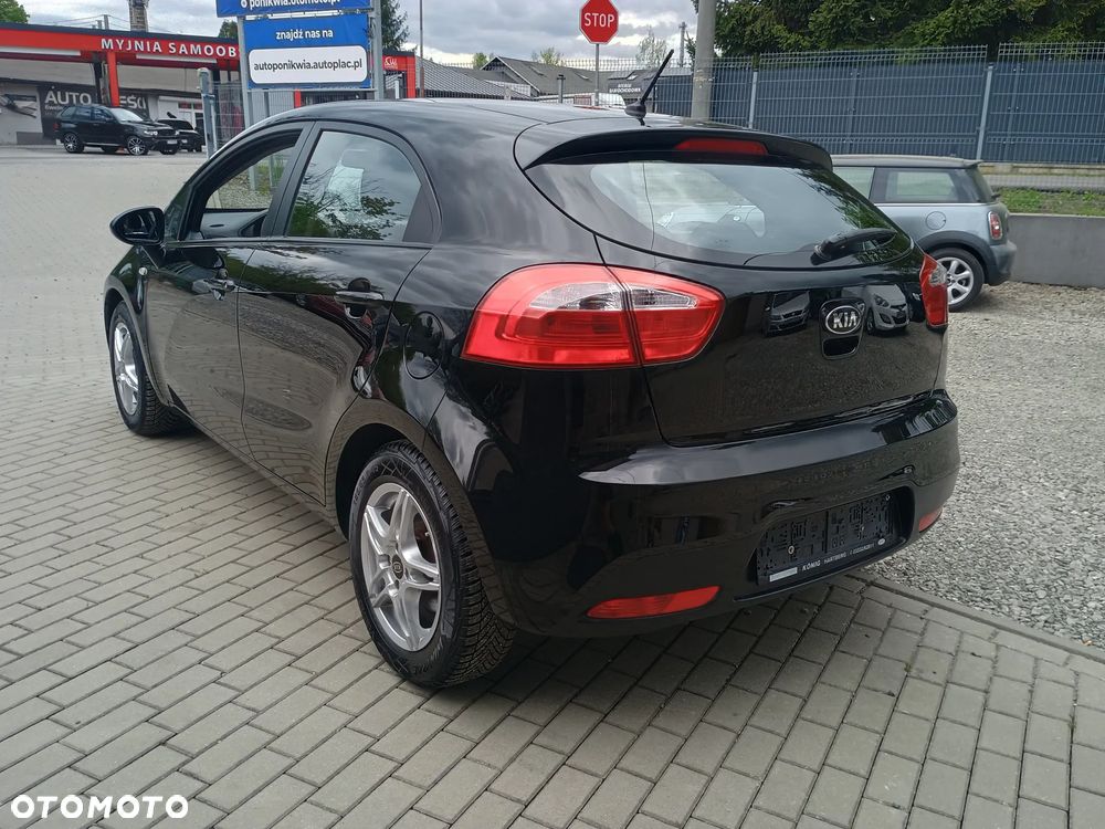Kia Rio - 6