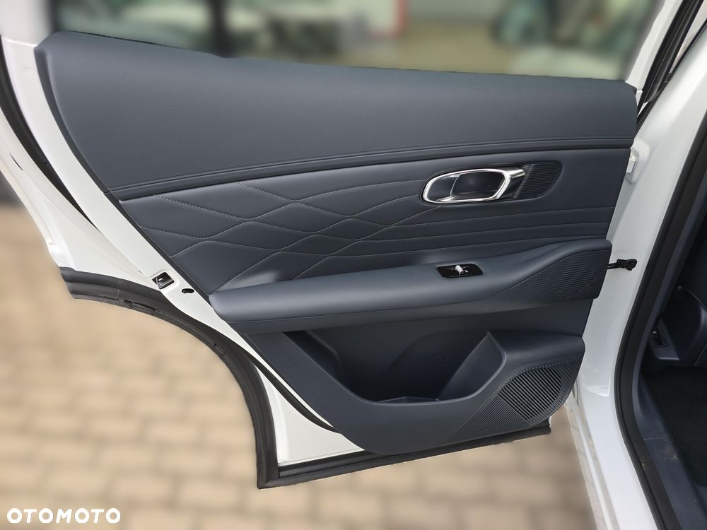 Geely Starray EM-i 1.5 PHEV Pro - 9