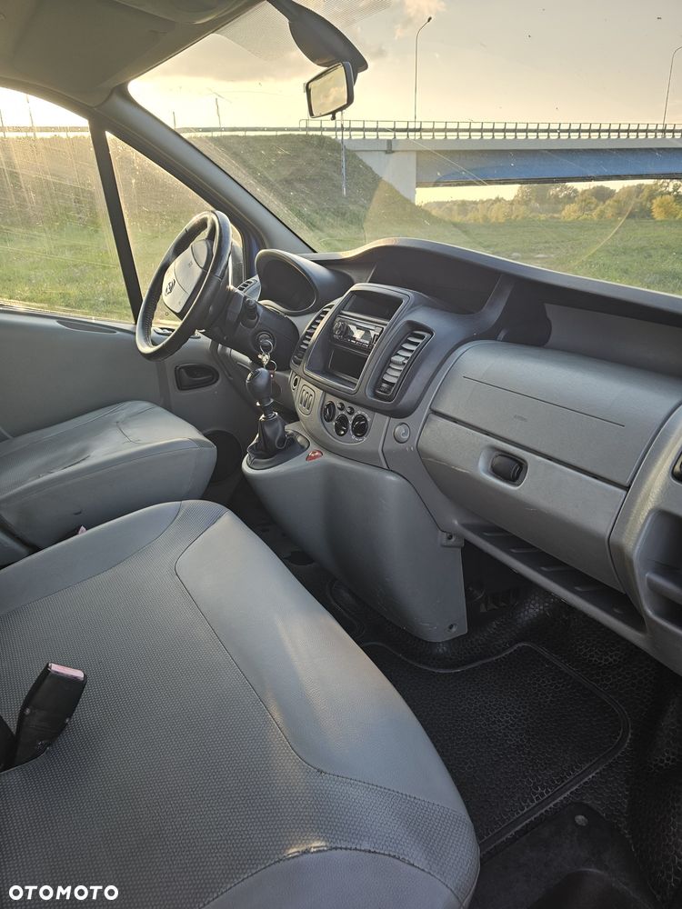 Opel Vivaro - 4