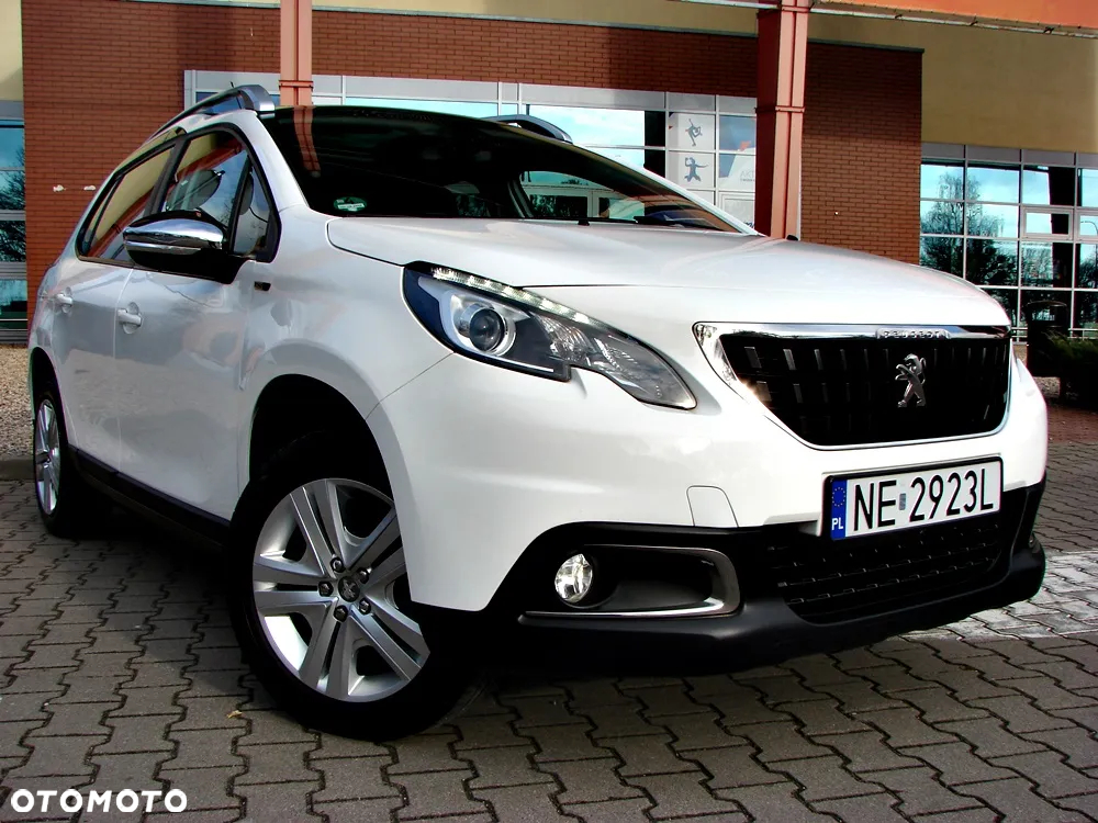 Peugeot 2008 1.2 Pure Tech Style EU6 - 13