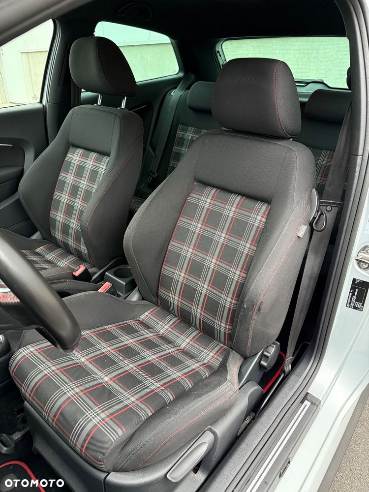 Volkswagen Polo 1.8 TSI (Blue Motion Technology) GTI - 12
