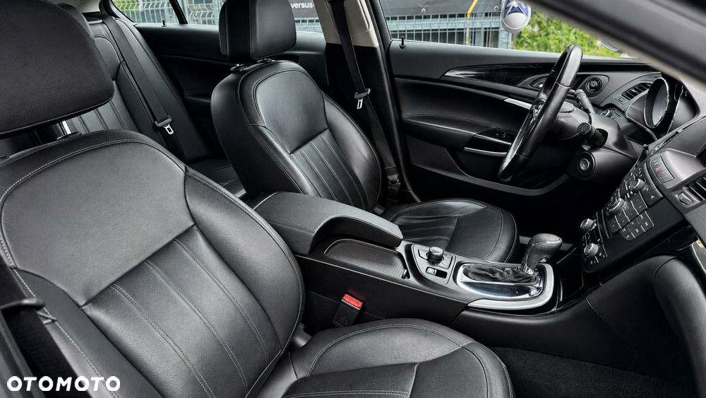 Opel Insignia 2.0 T Cosmo 4x4 - 14
