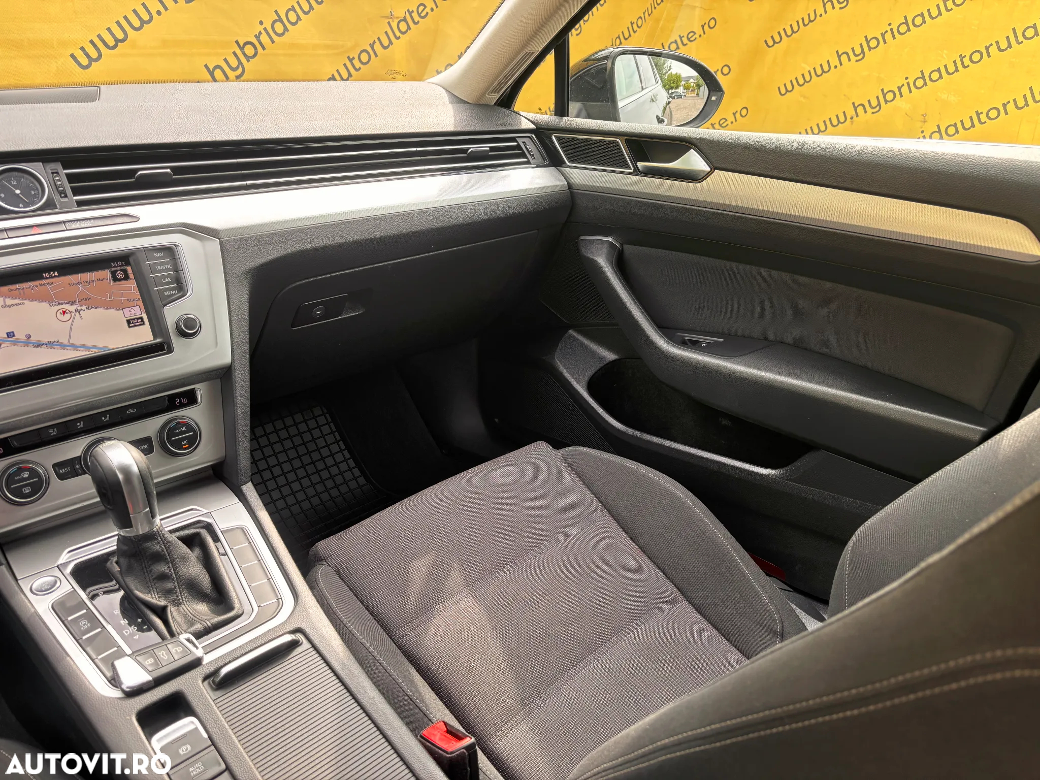 Volkswagen Passat - 25