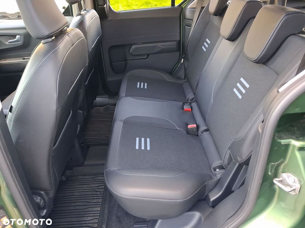 Ford Tourneo Courier - 11