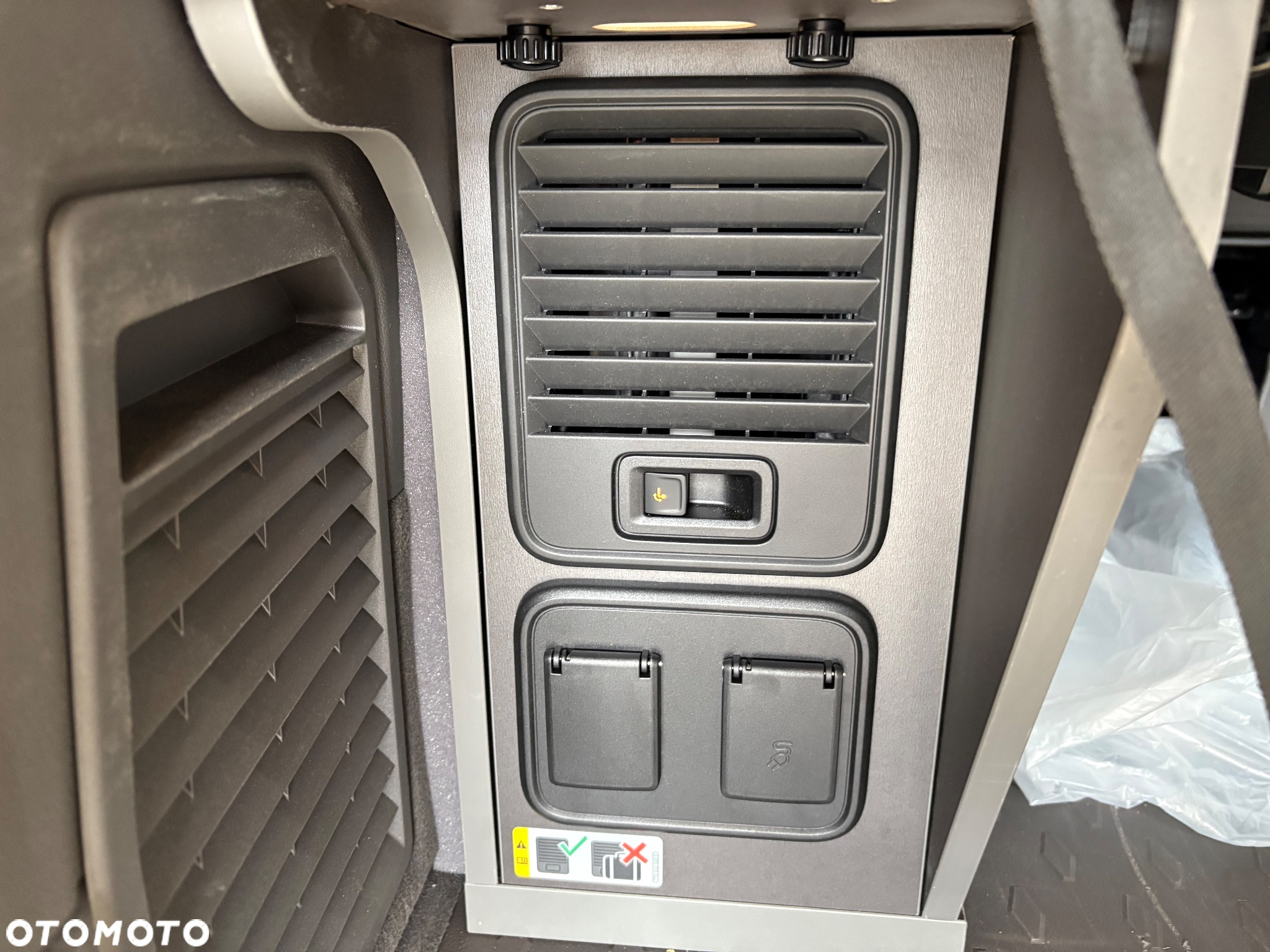 Volkswagen California - 17