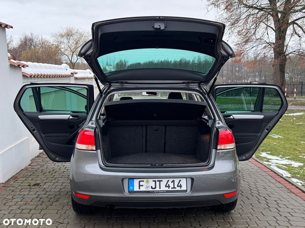 Volkswagen Golf - 11