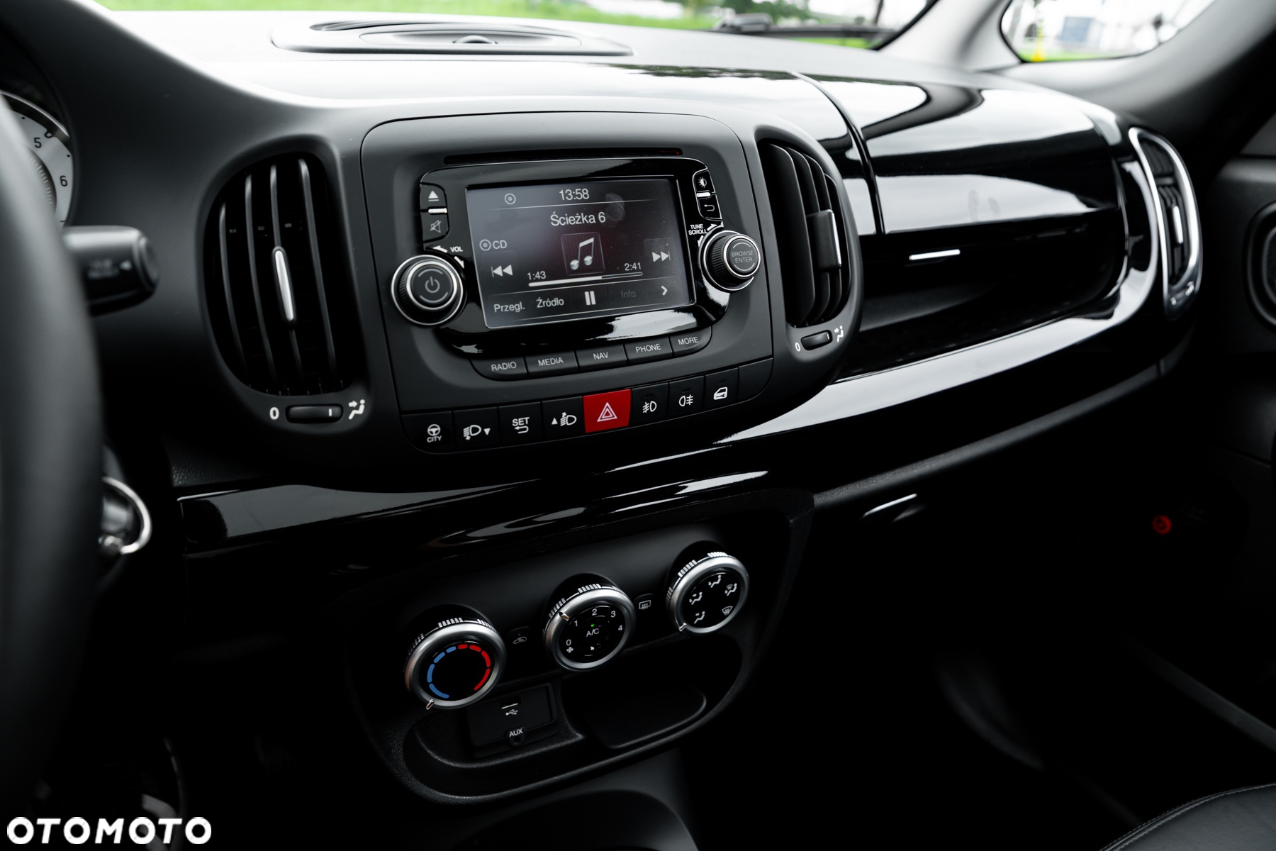 Fiat 500L 1.4 16V T-Jet Beats Edition - 35