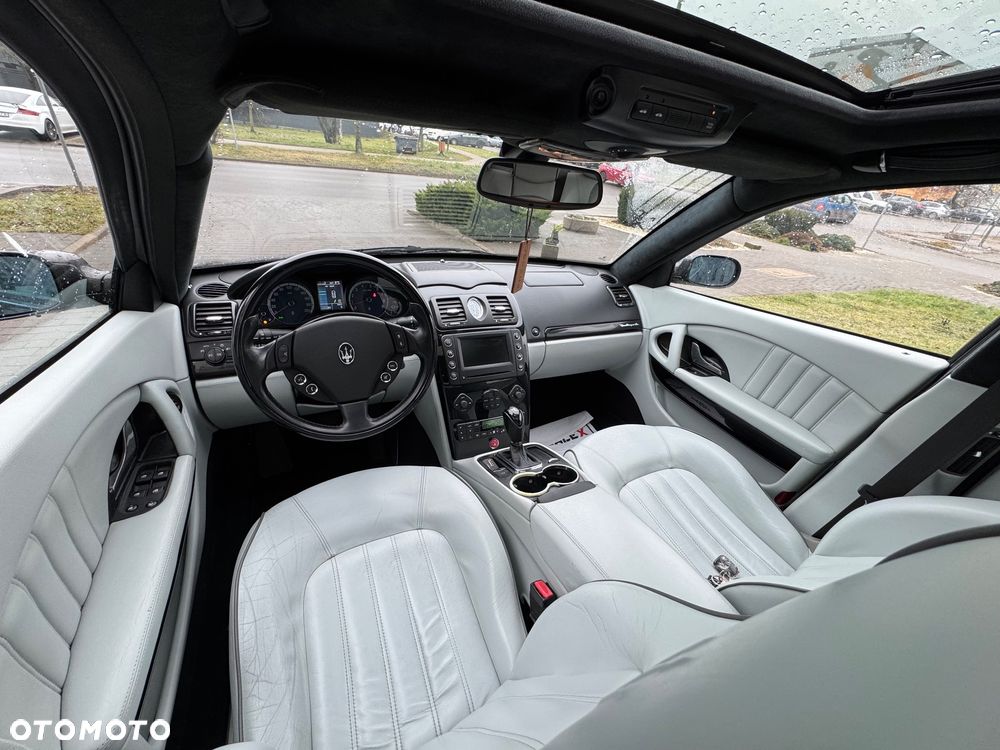 Maserati Quattroporte - 14