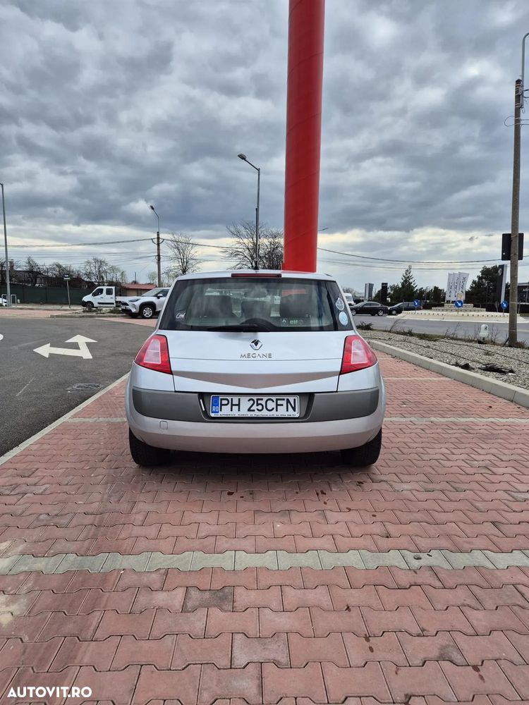 Renault Megane 1.6 Privilege - 5