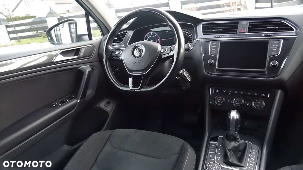 Volkswagen Tiguan - 33